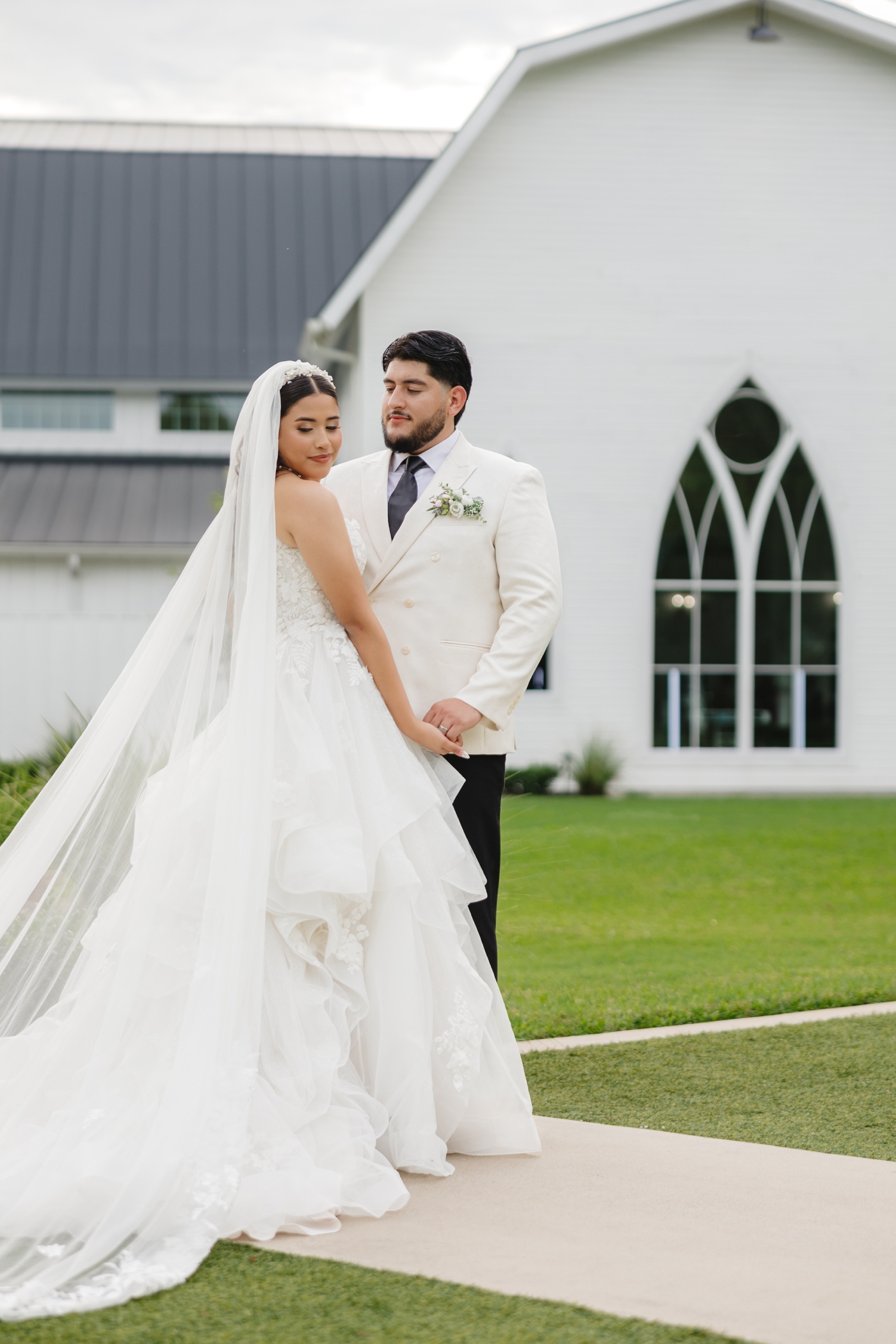 Bridal portraits at The Springs in Wallisville